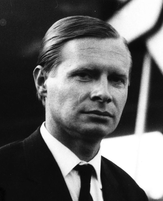  Hans G. Conrad, le contó Lufthansa al mundo sin despeinarse. 